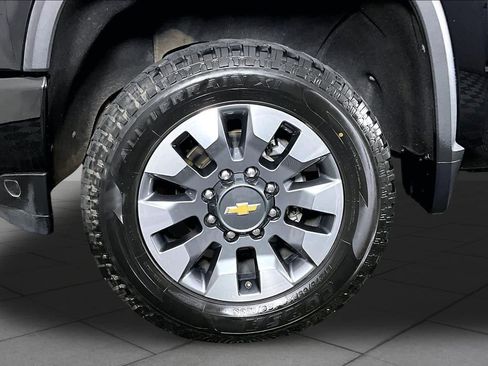 Certified 2022 Chevrolet Silverado 2500 Custom w/ Custom Value Package RWD image 11