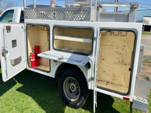 Used 2012 Chevrolet Silverado 3500 W/T image 9