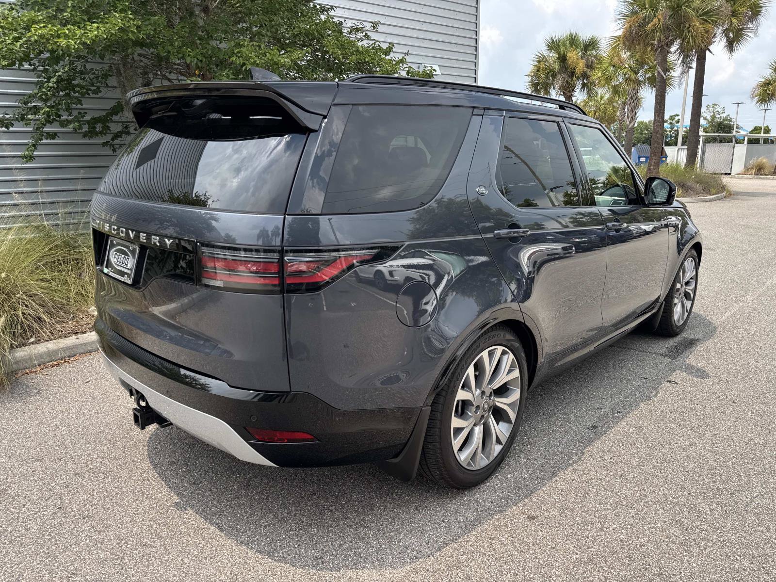 Certified 2026 Land Rover Discovery Limited Edition AWD/4WD image 6