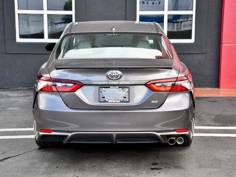 Used 2024 Toyota Camry SE image 5