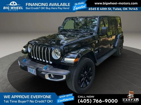 Used 2022 Jeep Wrangler Unlimited Sahara w/ Cold Weather Group AWD/4WD image 3