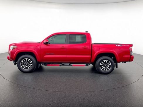Used 2022 Toyota Tacoma TRD Sport w/ Technology Package RWD image 3