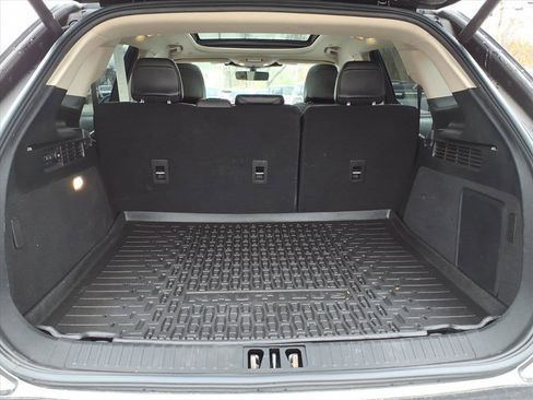 Used 2023 Lincoln Nautilus Reserve w/ Monochromatic Package image 10