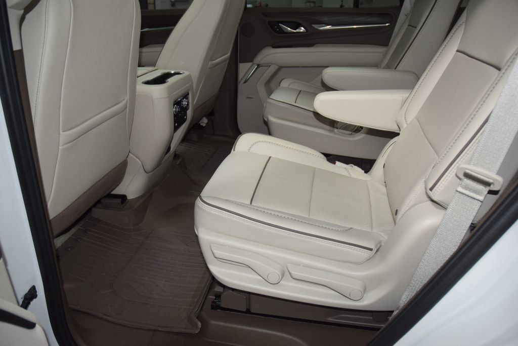 Used 2024 GMC Yukon Denali AWD/4WD image 45