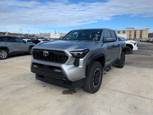 New 2025 Toyota Tacoma TRD Off-Road image 7