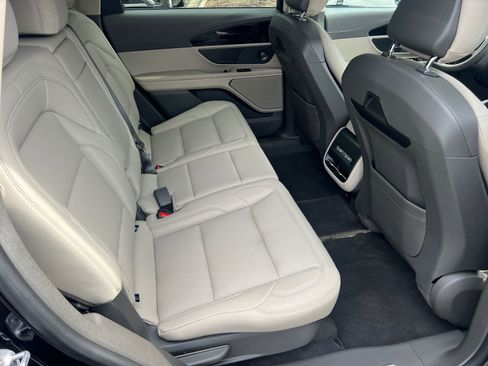 Used 2024 Lincoln Nautilus Premier w/ Equipment Group 102A image 16