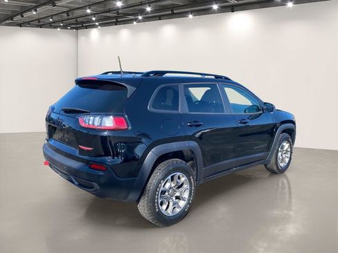Used 2023 Jeep Cherokee Trailhawk AWD/4WD image 7
