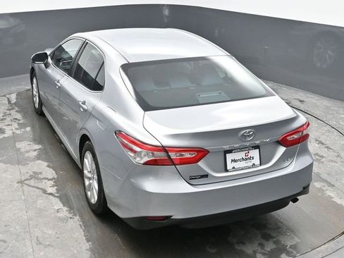 Used 2018 Toyota Camry LE image 22
