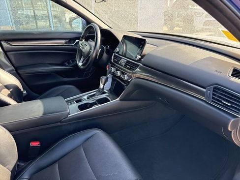 Used 2018 Honda Accord Sport image 30