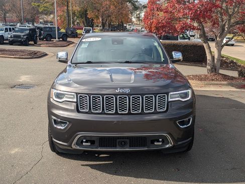 Used 2020 Jeep Grand Cherokee Overland image 2