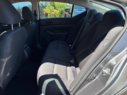 Used 2025 Nissan Altima 2.5 SV FWD image 26