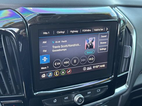 Used 2020 Chevrolet Traverse RS FWD image 17
