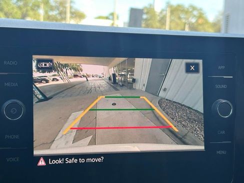 New 2026 Volkswagen Taos SE image 19