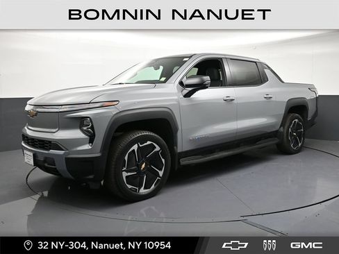 Used 2026 Chevrolet Silverado EV LT AWD/4WD image 1