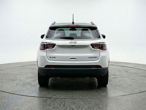 Used 2025 Jeep Compass Trailhawk AWD/4WD image 7