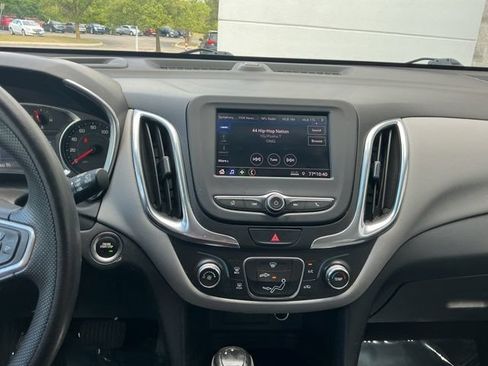 Used 2020 Chevrolet Equinox LT AWD/4WD image 22