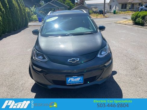 Used 2017 Chevrolet Bolt Premier w/ Driver Confidence II Package FWD image 17