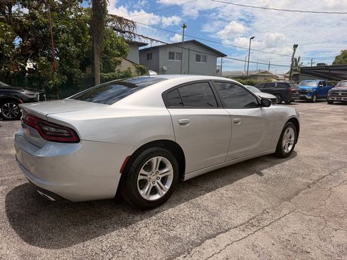 Used 2023 Dodge Charger SXT RWD image 9