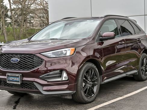 Certified 2024 Ford Edge ST-Line AWD/4WD image 5
