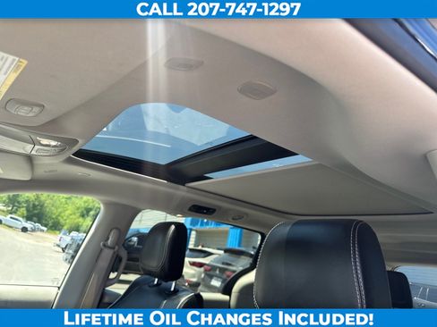 Used 2023 Chrysler Pacifica Limited FWD image 14