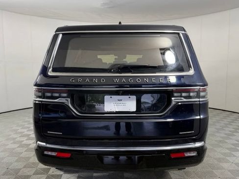 Used 2023 Jeep Grand Wagoneer Series III AWD/4WD image 8