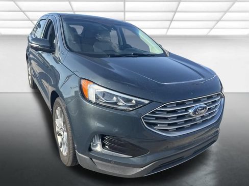 Used 2019 Ford Edge Titanium w/ Equipment Group 301A AWD/4WD image 3