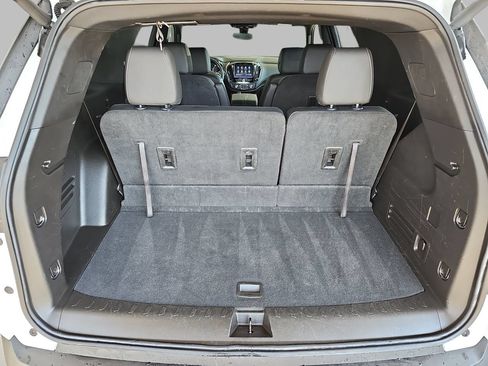 Certified 2023 Chevrolet Traverse LT FWD image 16