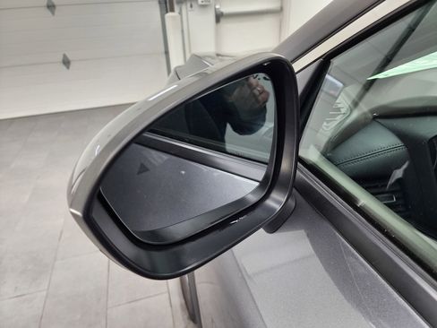 Used 2023 Nissan Rogue SV image 33