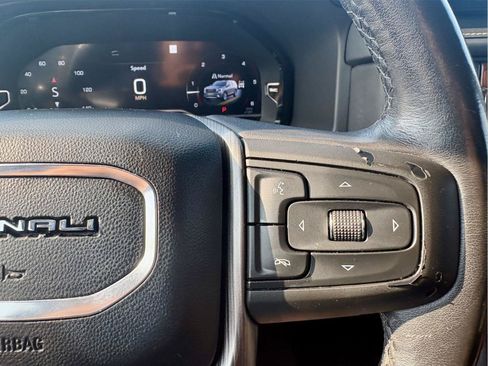 Used 2023 GMC Yukon Denali Ultimate AWD/4WD image 21