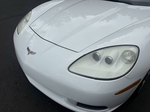 Used 2010 Chevrolet Corvette Convertible w/ 1LT RWD image 10