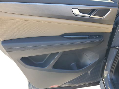 New 2026 Volkswagen Atlas Cross Sport SE image 10