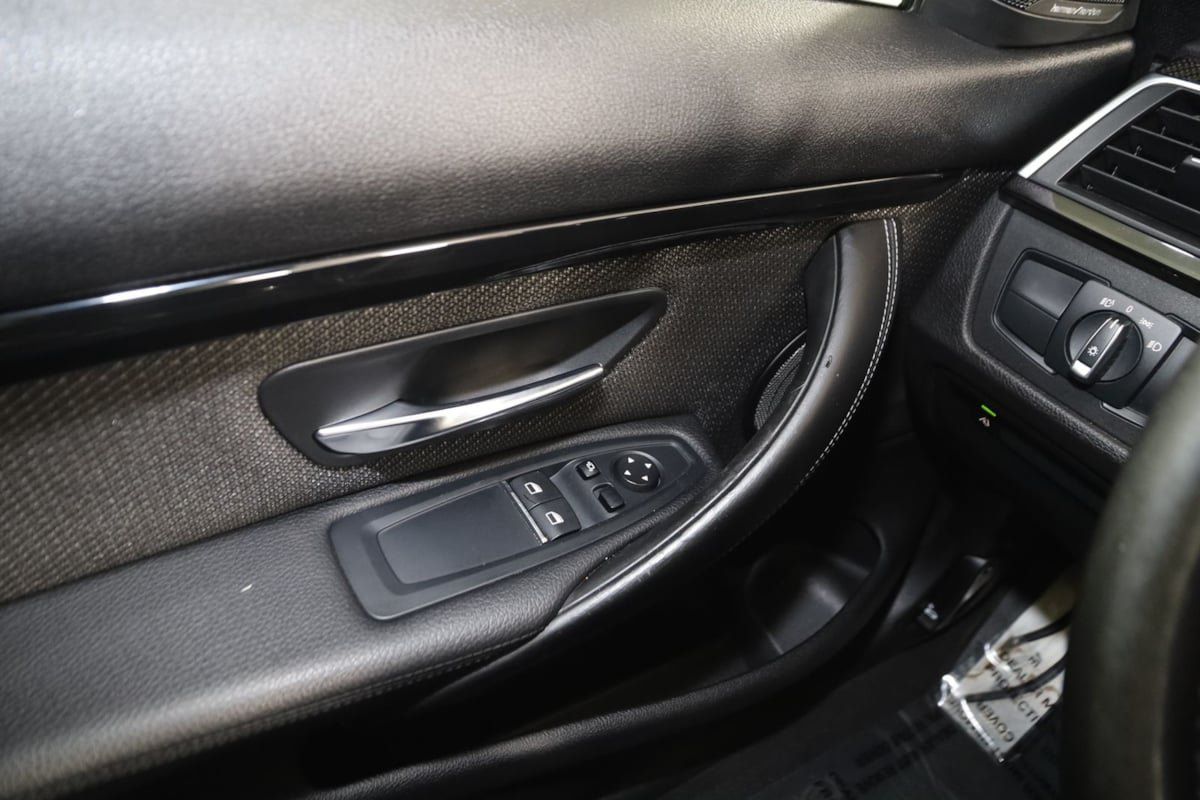 Used 2018 BMW M4 Coupe RWD image 39