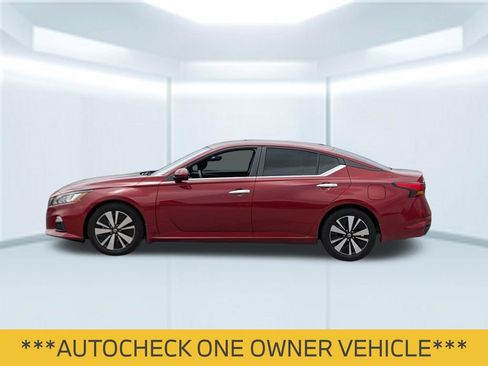 Used 2021 Nissan Altima 2.5 SV FWD image 2