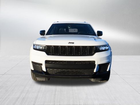 Used 2023 Jeep Grand Cherokee L Laredo image 2