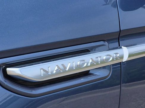 Used 2018 Lincoln Navigator L Reserve w/ Technology Package AWD/4WD image 13