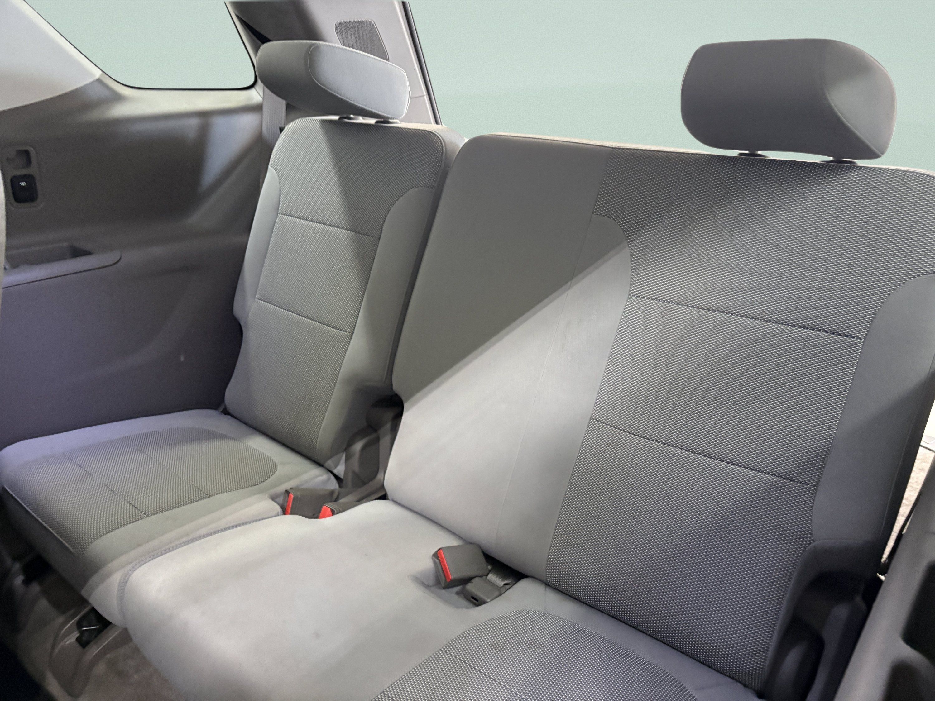 Used 2018 Chevrolet Traverse LT FWD image 14