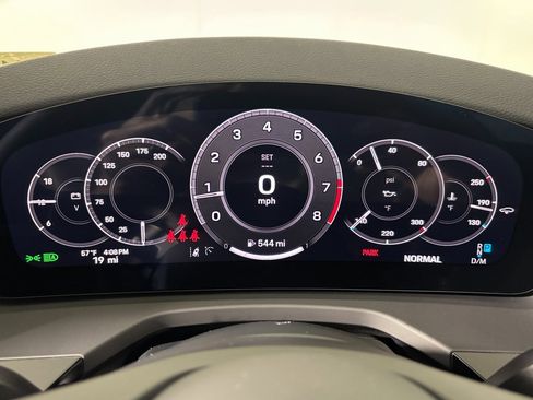 Used 2026 Porsche Panamera 4 image 22