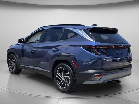 Used 2025 Hyundai Tucson Limited FWD image 7