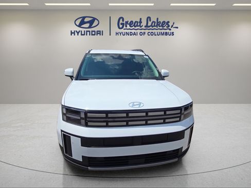 Used 2026 Hyundai Santa Fe SEL FWD image 2