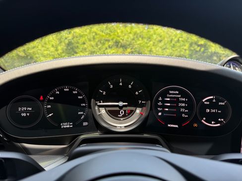Used 2020 Porsche 911 Carrera 4S AWD/4WD image 41