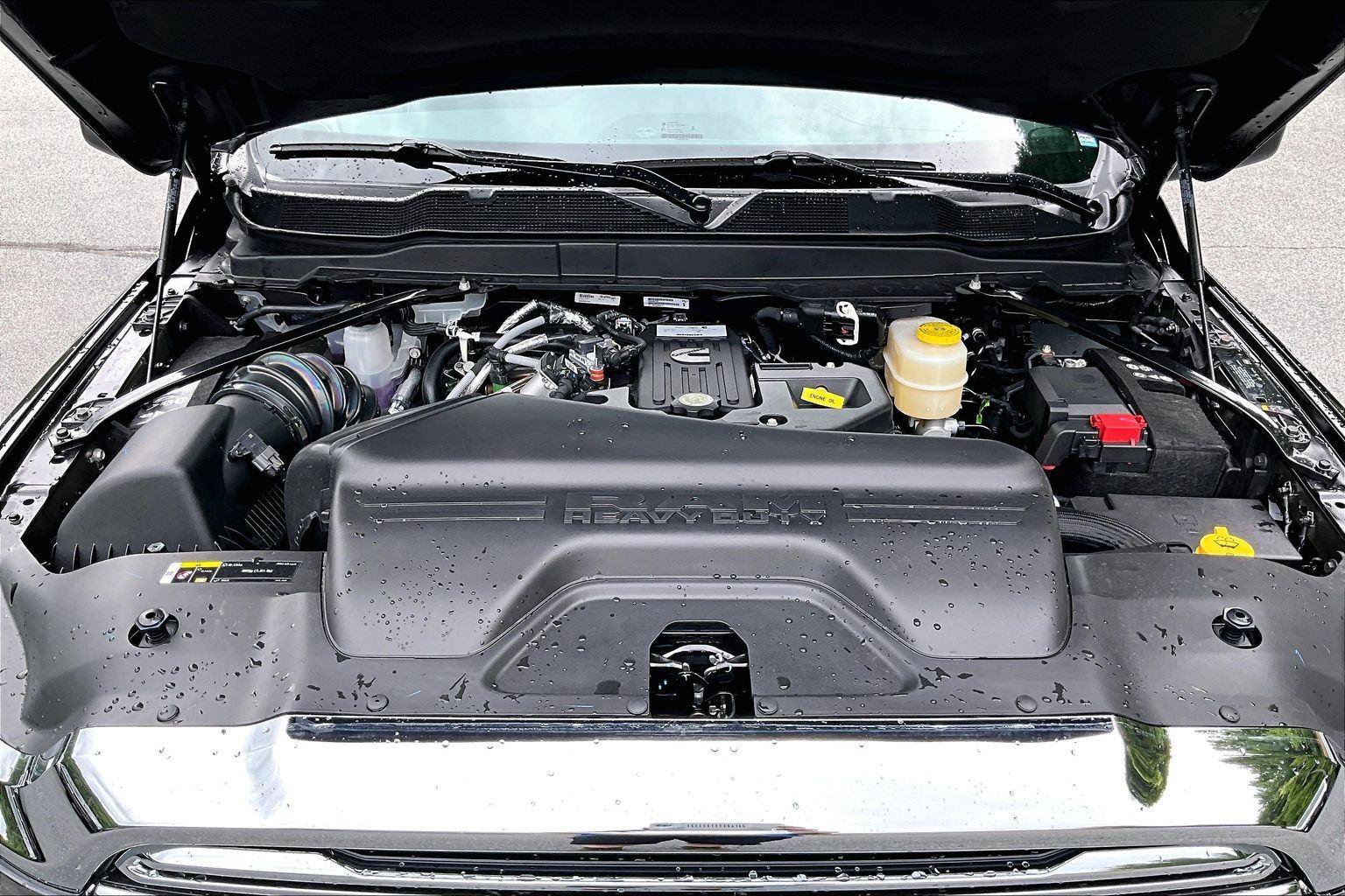 New 2026 RAM 2500 Laramie AWD/4WD image 11
