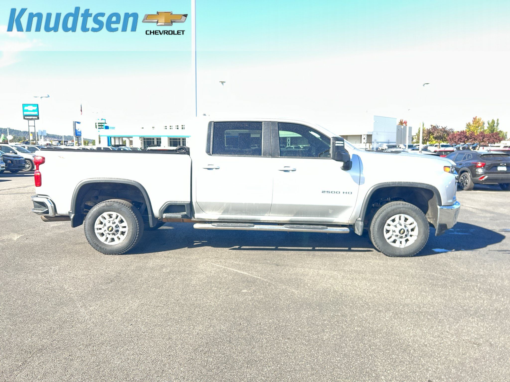 Used 2021 Chevrolet Silverado 2500 LT w/ Convenience Package AWD/4WD image 9