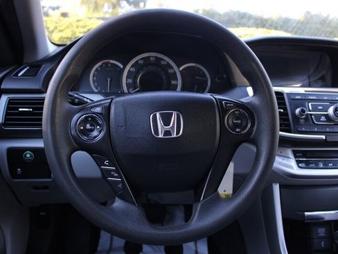 Used 2015 Honda Accord LX image 19