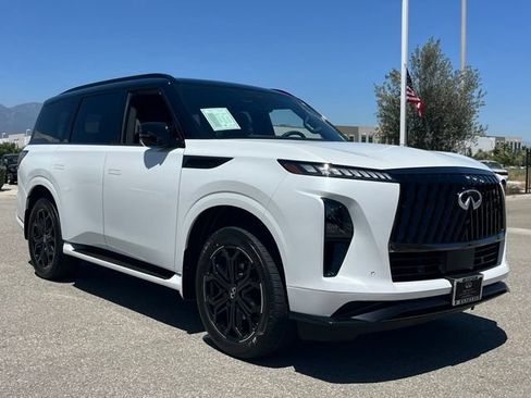 Certified 2026 INFINITI QX80 4WD w/ Premium Cargo Package image 6