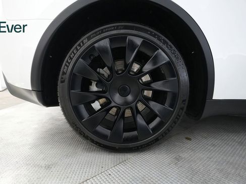 Used 2023 Tesla Model Y Long Range AWD/4WD image 22