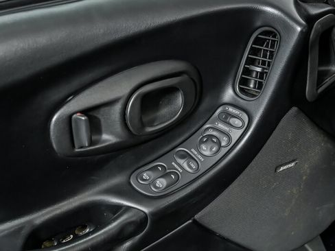 Used 2001 Chevrolet Corvette Z06 w/ Memory Pkg RWD image 12