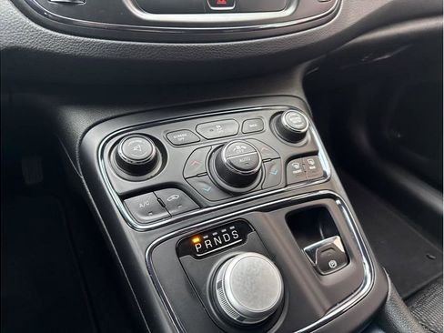 Used 2015 Chrysler 200 S w/ Navigation & Sound Group I image 24