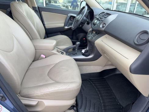 Used 2010 Toyota RAV4 Limited AWD/4WD image 29