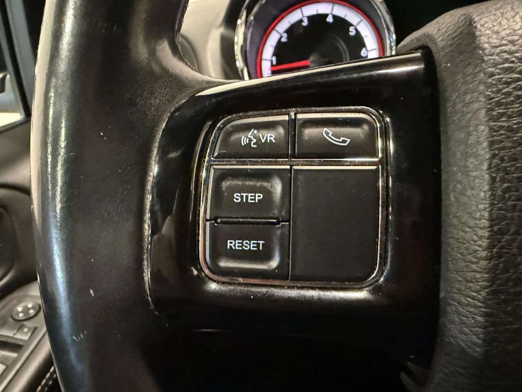 Used 2016 Dodge Grand Caravan SE FWD image 40