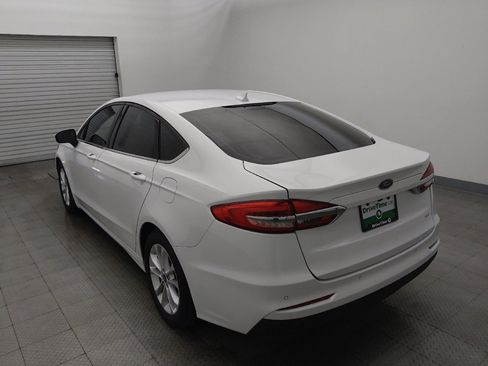 Used 2019 Ford Fusion SE FWD image 5